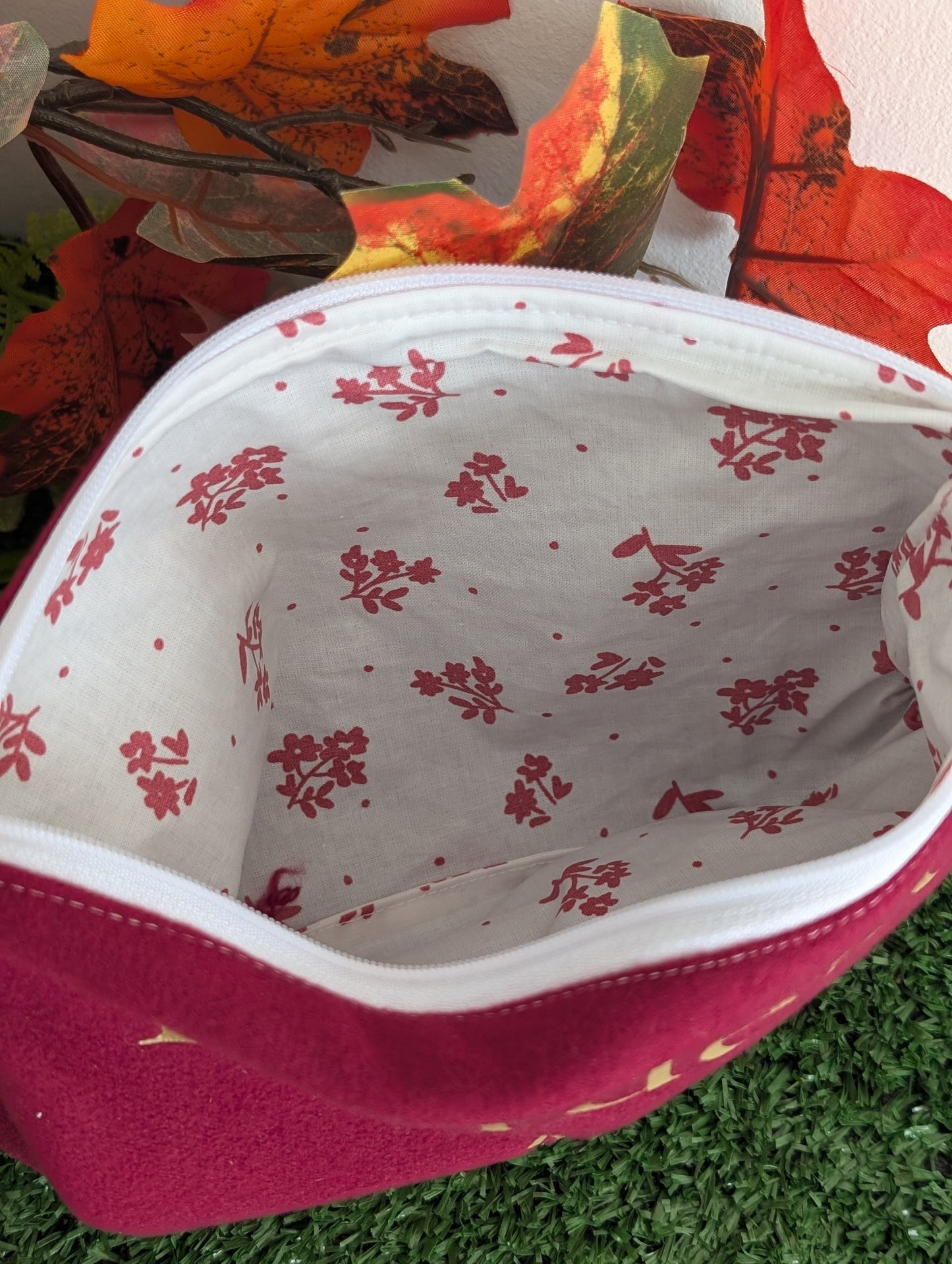 đž Trousse en tissu velours bordeaux